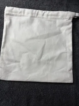 Gorra Gucci GG Supreme con banda