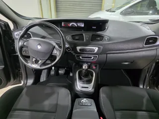 Renault Grand Scenic 2015