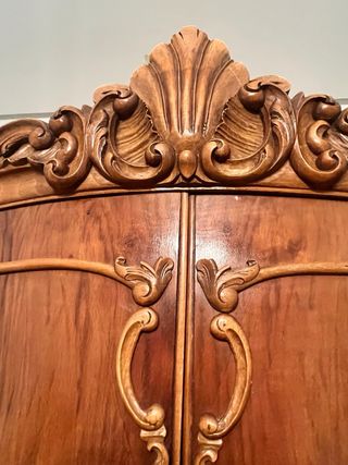 Armario antiguo madera maciza