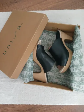 Sandalias Unisa