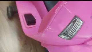 Mini moto eléctrica Vespa para niña