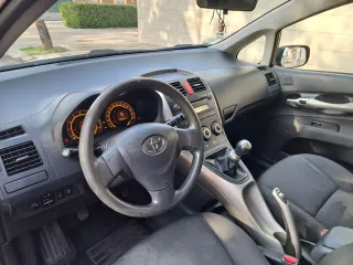 Toyota Auris. Año 2008. En muy buen estado