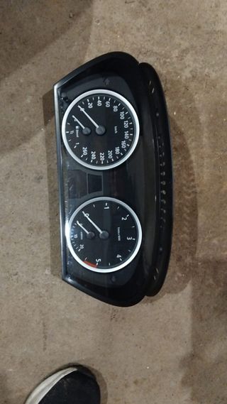Marcador velocímetro BMW E60 320000kilometros