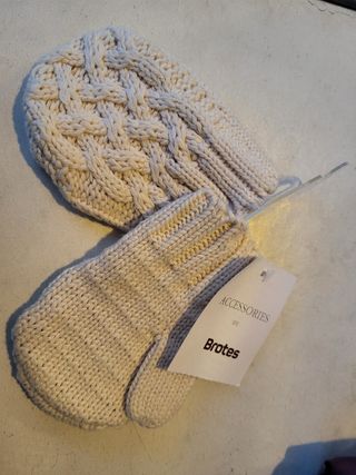 Traje esquiar niña 2-3 años.  Hello Hello Kitty