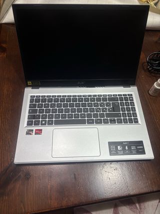 Pc Portatile Acer Aspire 3 Ryzen 5 7520u 512gb ssd