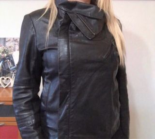 Cazadora de piel Mango