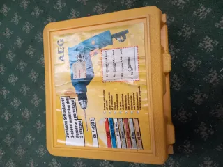 Taladro Percutor AEG SB 2-420 S con maletin