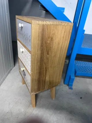 Mesita de noche infantil de madera