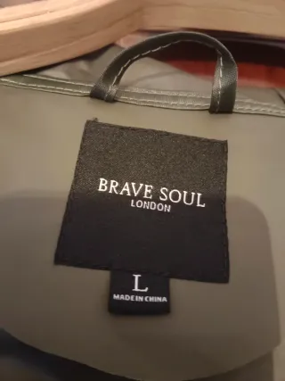 Impermeable hombre verde