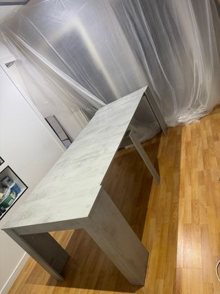 Mesa comedor extensible 2 meses de uso nueva