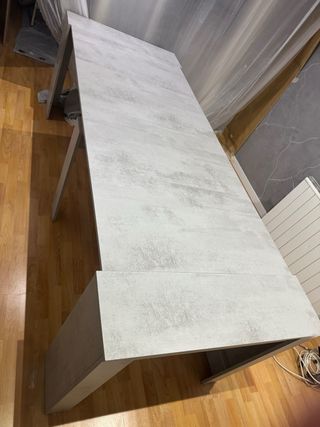 Mesa comedor extensible 2 meses de uso nueva