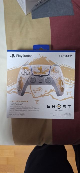 PLAYSTATION 5 GHOST OF YŌTEI-BLACK LIMITED EDITION