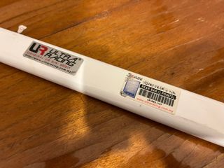 Barra torretas trasra Ultra Racing Ford Fiesta mk7