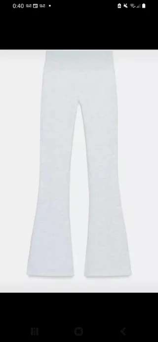 Leggings blancos acampanados