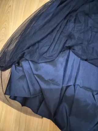 Vestido azul marino y plateado