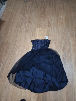 Vestido azul marino y plateado