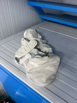 Macuto Lacoste Beige/Blanco