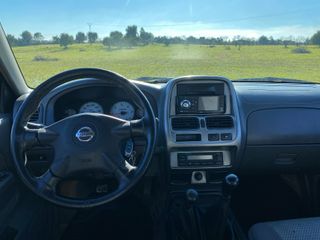 Nissan Navara 2003