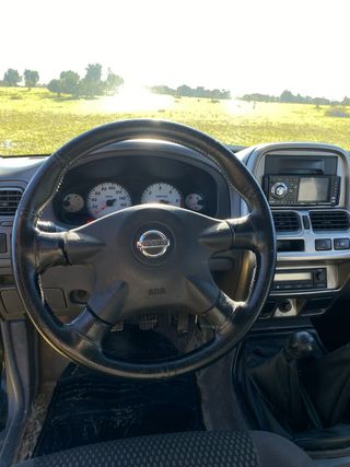 Nissan Navara 2003