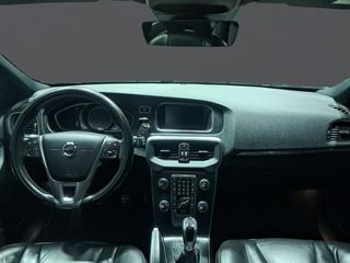 Volvo V40 2.0 D2 R-Design Momentum