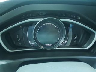 Volvo V40 2.0 D2 R-Design Momentum