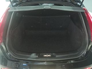 Volvo V40 2.0 D2 R-Design Momentum