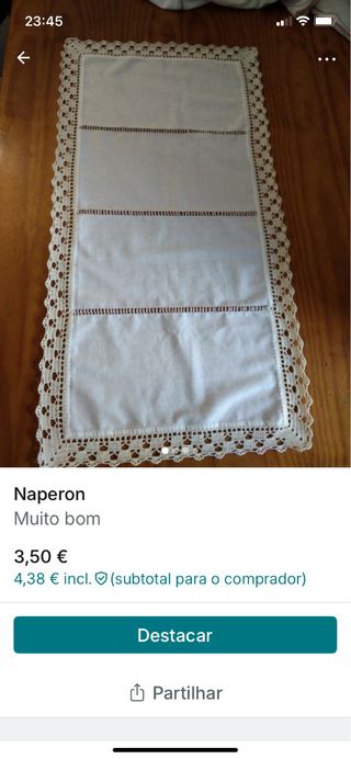 Naperon de tecido e crochê 77x41cm