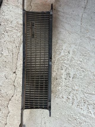 Parrilla Seat 131 Faro Cuadrado