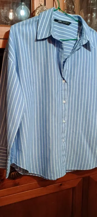 Camisa oversize Zara rayas azul y blanca Talla M