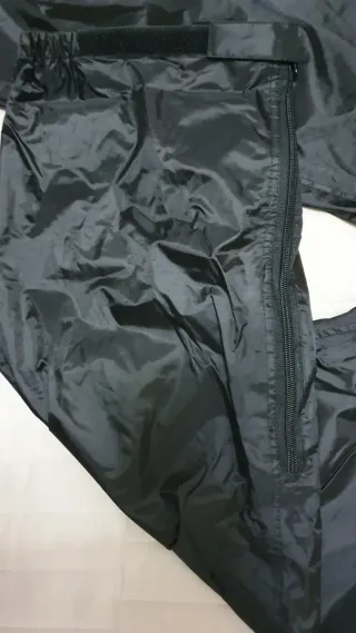 Traje de moto impermeable negro de 48 por 29
