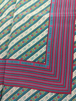 ANTIGUO PAÑUELO DE SEDA DE LOEWE