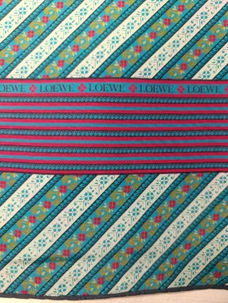 ANTIGUO PAÑUELO DE SEDA DE LOEWE