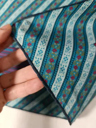 ANTIGUO PAÑUELO DE SEDA DE LOEWE