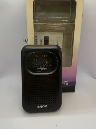 Radio Portátil Sanyo RP-63 FALTA TAPA PILAS