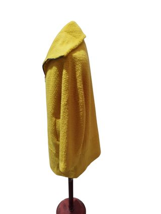 Abrigo Desigual Amarillo