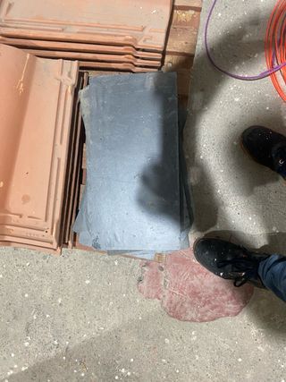 Pizarra negra piedra tejado