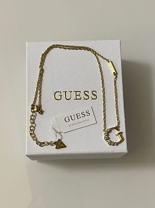 Collana Guess con iniziale G e strass