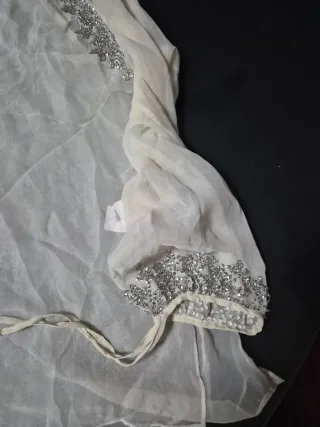 Blusa Beige con Pedrería transpatente