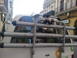 Portabicicletas ajustable para coche/furgoneta