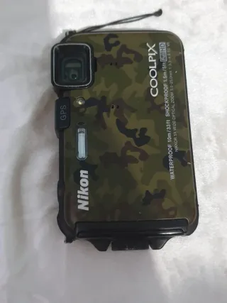 Cámara Nikon Coolpix Camuflaje
