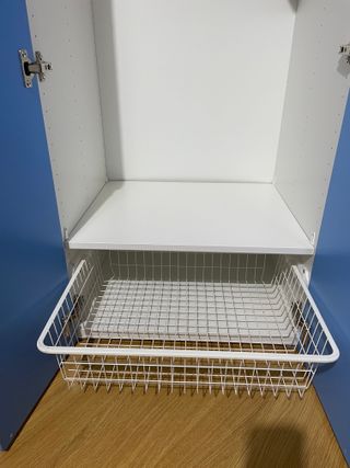 Roupeiro e camiseiro para criança