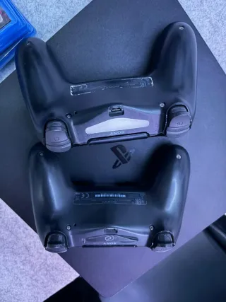 Consola PS4 Slim 500GB Negra + Juegos