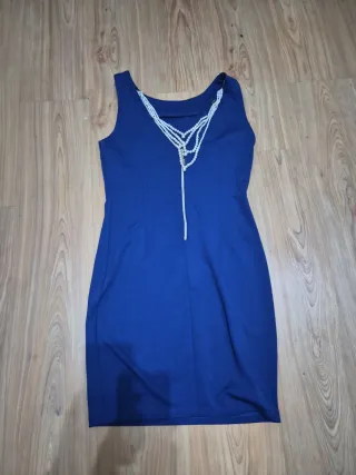 Vestido azul con pedrería