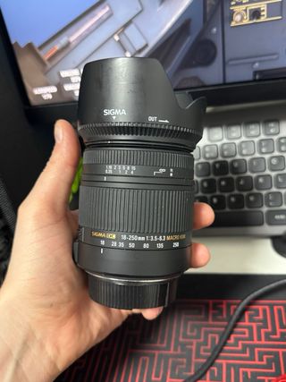 Objetivo Sigma DC 18-250mm Nikon