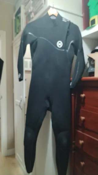 Traje de surf 4/3 talla MS