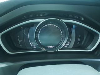 Volvo V40 2.0 D2 R-Design Momentum