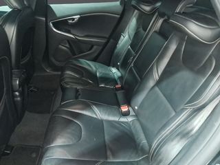 Volvo V40 2.0 D2 R-Design Momentum