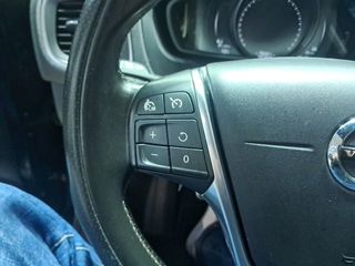 Volvo V40 2.0 D2 R-Design Momentum