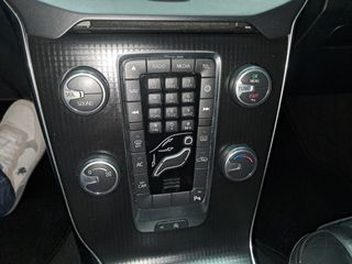 Volvo V40 2.0 D2 R-Design Momentum