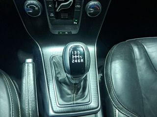 Volvo V40 2.0 D2 R-Design Momentum